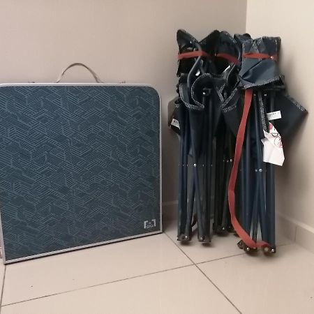 Faridz Homestay At Myra Saujana Kampong Simpang Empat Exterior foto